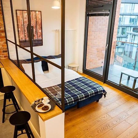 Chic Apartment In Historic Koneser Area Varsovia Exterior foto