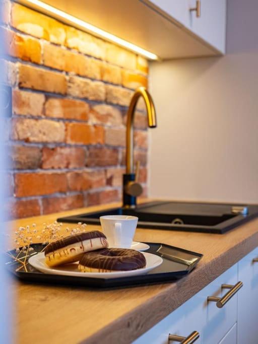 Chic Apartment In Historic Koneser Area Varsovia Exterior foto