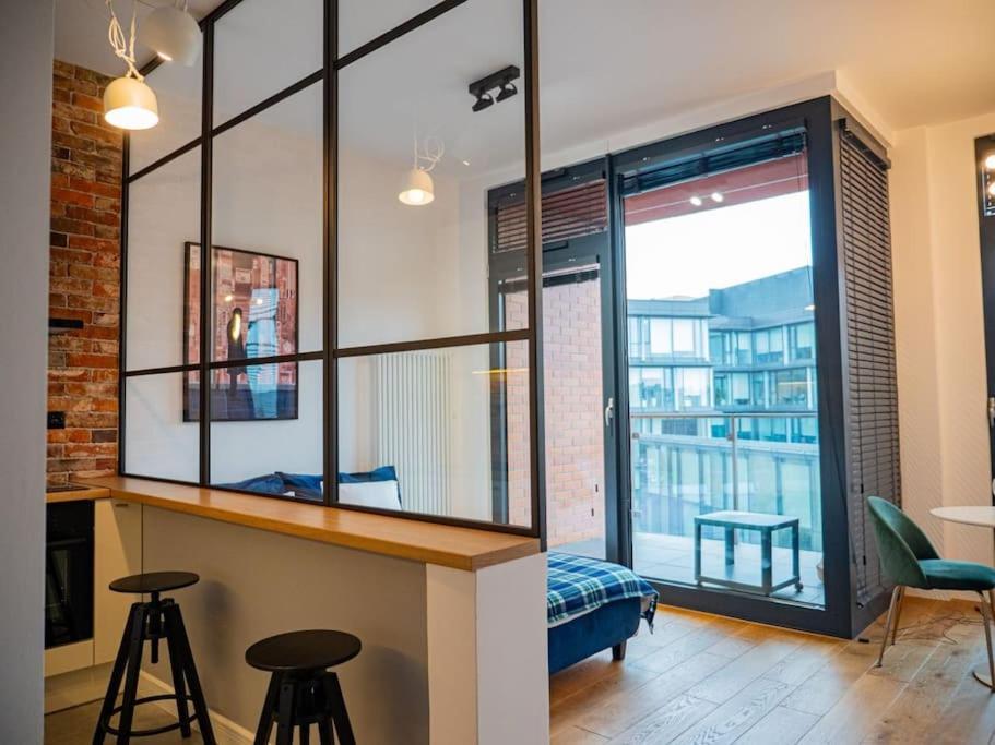 Chic Apartment In Historic Koneser Area Varsovia Exterior foto