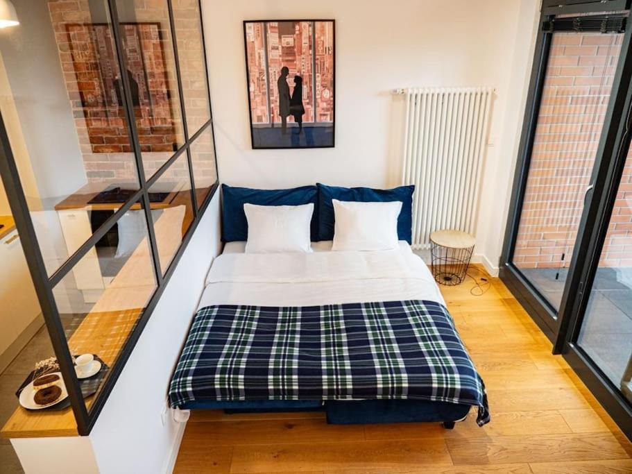 Chic Apartment In Historic Koneser Area Varsovia Exterior foto